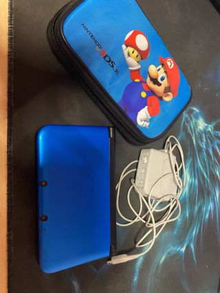 Nintendo 3DS XL + Cover originale + Caricabatterie