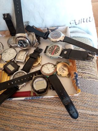 Lote de relojes varios para piezas