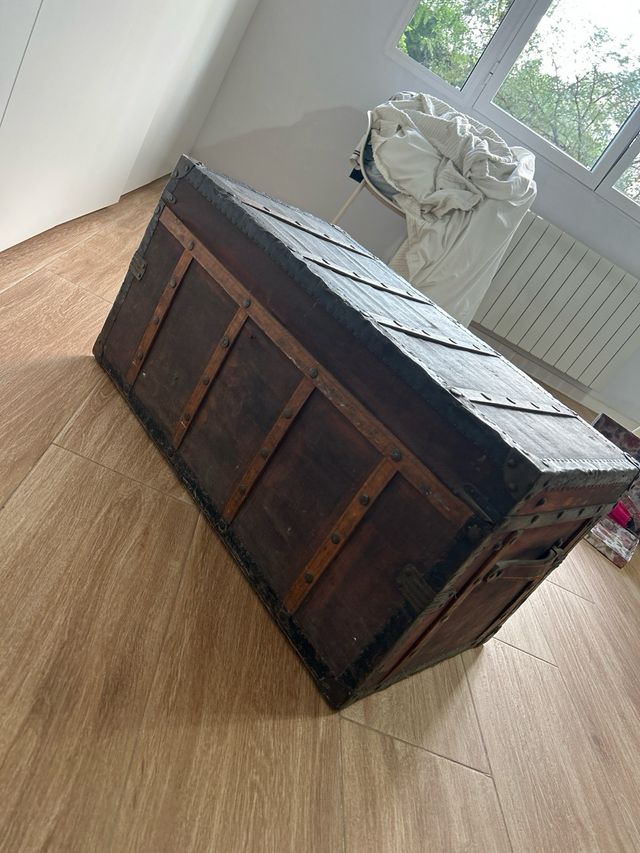 Baúl de viaje antiguo H.L. - Modelo registrado