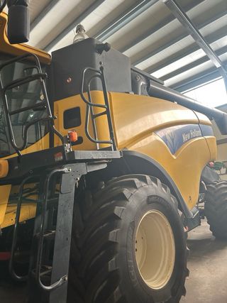 New Holland CX8080 Cosechadora