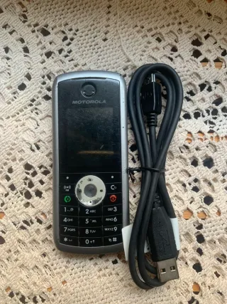 Telefono Motorola + Cavo USB