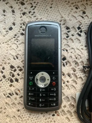 Telefono Motorola + Cavo USB