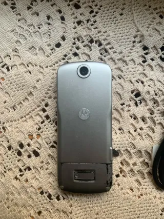 Telefono Motorola + Cavo USB