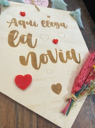 cartel madera grabada boda