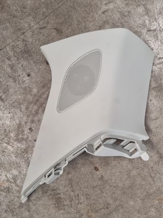 Plastico pilar trasero izquierdo Audi Q3