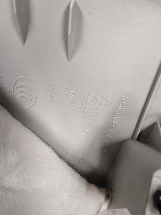 Plastico pilar trasero izquierdo Audi Q3