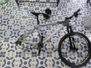 Bicicleta Montaña Gris 27.5