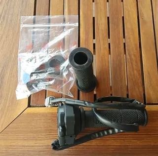 Puños Ducati Multistrada V2S (Mando Acelerador)