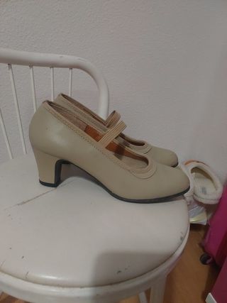 Zapatos Flamenco Beige Talla 37