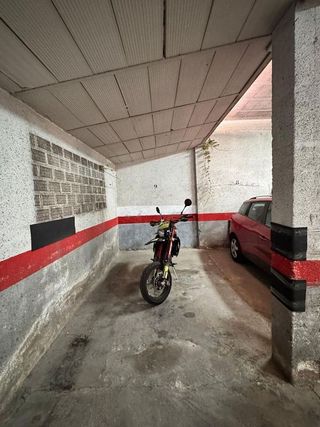 Garaje en venta en El Raval - Safaretjos en Santa Coloma de Gramanet