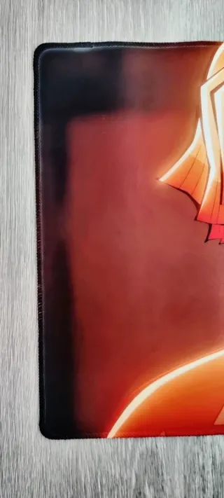 Tapete-Alfombrilla Zenitsu Kimetsu no Yaiba 60x35