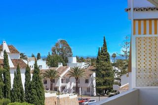 Piso en venta en Nueva Andalucía centro en Marbella