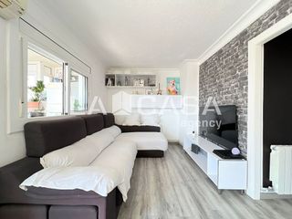 Piso en venta en Les Roquetes en Barcelona