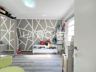 Piso en venta en Les Roquetes en Barcelona