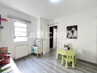 Piso en venta en Les Roquetes en Barcelona