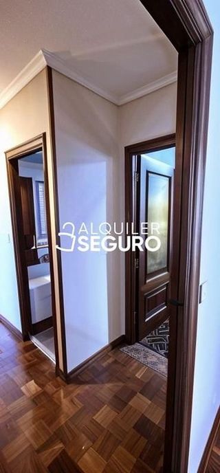 Piso en alquiler en Tenderina Alta - Fozaneldi en Oviedo