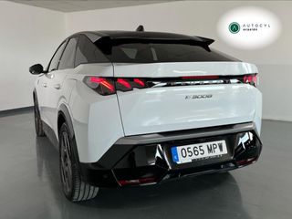 Peugeot e-3008 GT Eléctrico 157kW