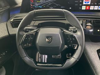 Peugeot e-3008 GT Eléctrico 157kW
