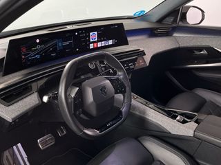 Peugeot e-3008 GT Eléctrico 157kW