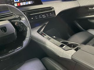 Peugeot e-3008 GT Eléctrico 157kW