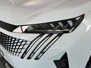 Peugeot e-3008 GT Eléctrico 157kW