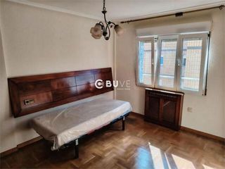 Piso en venta en Pumarín en Gijón