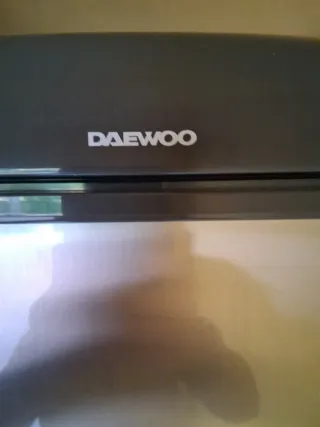 Nevera Daewoo pequeño  arañazo en lateral.