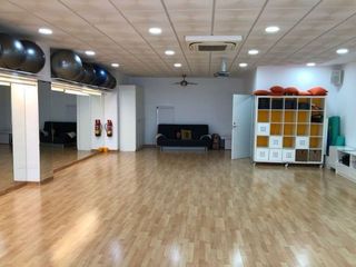 Local comercial en venta en Playa Bajadilla - Puertos en Marbella