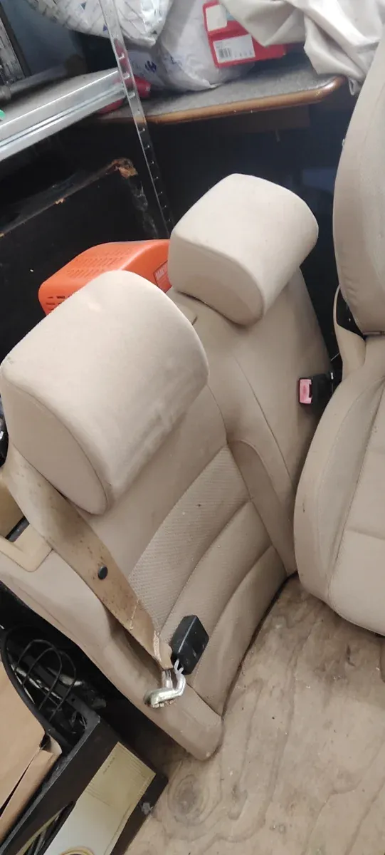 Asientos VW Golf 5 Beige