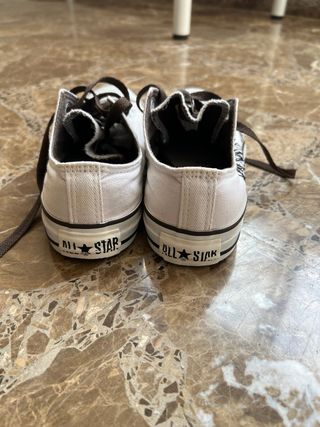 Converse All Star Blancas con Cordones Marrones