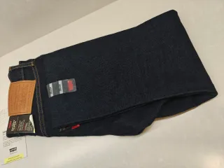 Vaqueros Levi's Skinny Taper 30x34 SIN ESTRENAR