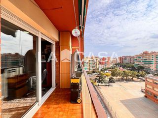 Piso en venta en Artigas - Llefià en Badalona
