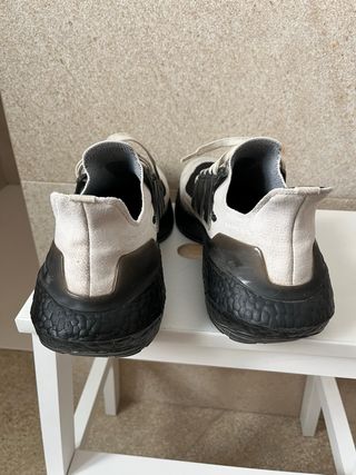 Adidas Ultraboost Zapatillas Negras y Blancas