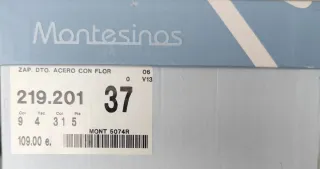 Zapatos de tacón Montesinos Talla 37 color acero. 