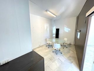Local comercial en alquiler en Los Jardines de Marbella - La Ermita en Marbella