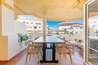 Dúplex en alquiler en Nueva Andalucía centro en Marbella