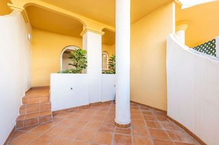 Dúplex en alquiler en Nueva Andalucía centro en Marbella
