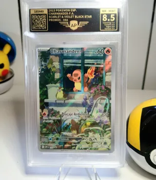 Carta Pokémon Charmander SVP 044 Gradeada.