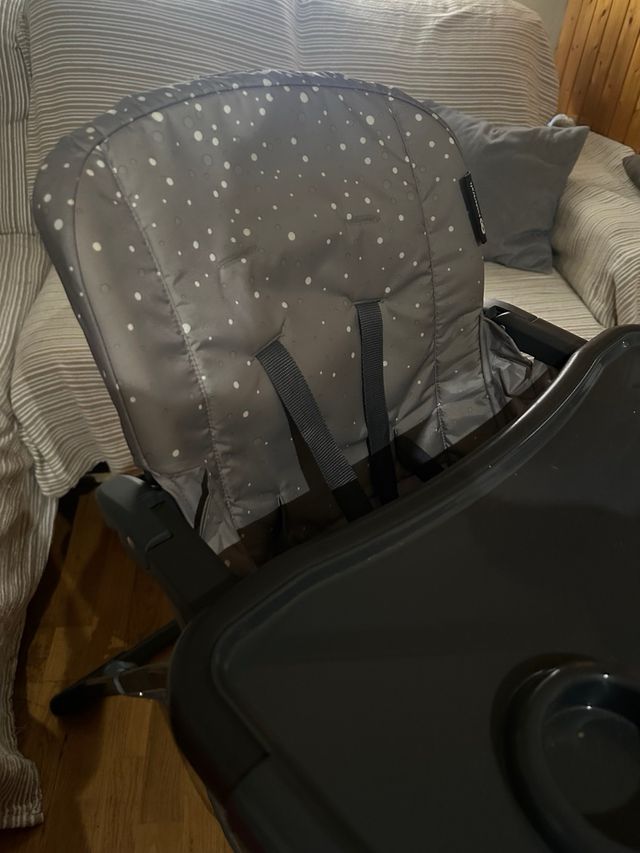 Trona infantil en perfecto estado