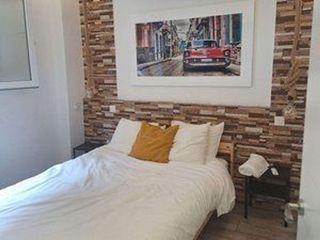 Piso en venta en Valdeacederas en Madrid