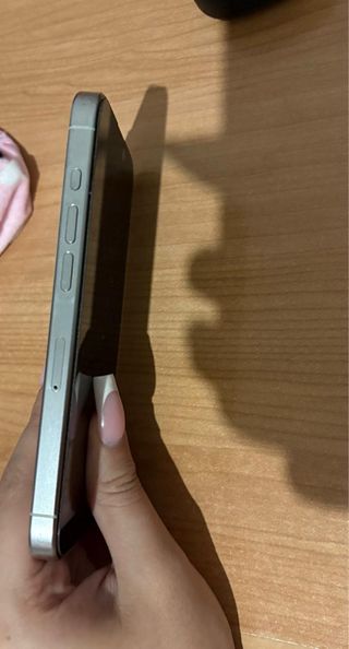 iPhone 15 Pro bianco 
