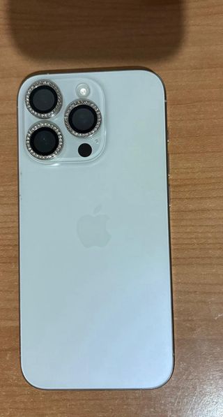 iPhone 15 Pro bianco 
