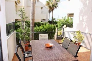 Casa adosada en alquiler en Elviria en Marbella
