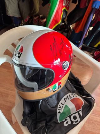 casco GIACOMO AGOSTINI firmado