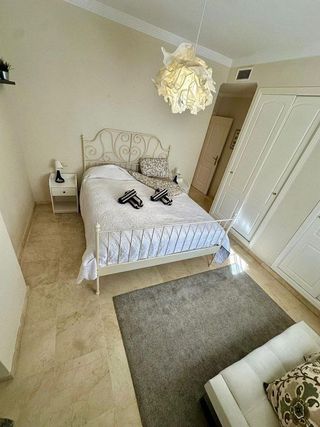 Piso en alquiler en Los Naranjos - Las Brisas en Marbella