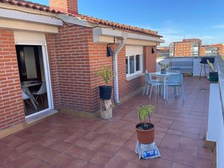 Ático en alquiler en Ave María en Palencia