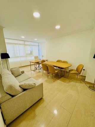 Oficina en alquiler en Playa Bajadilla - Puertos en Marbella