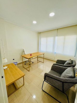 Oficina en alquiler en Playa Bajadilla - Puertos en Marbella
