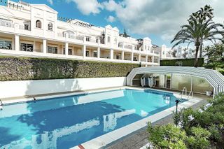 Dúplex en venta en Nueva Andalucía centro en Marbella