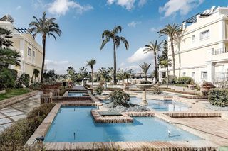 Dúplex en venta en Nueva Andalucía centro en Marbella